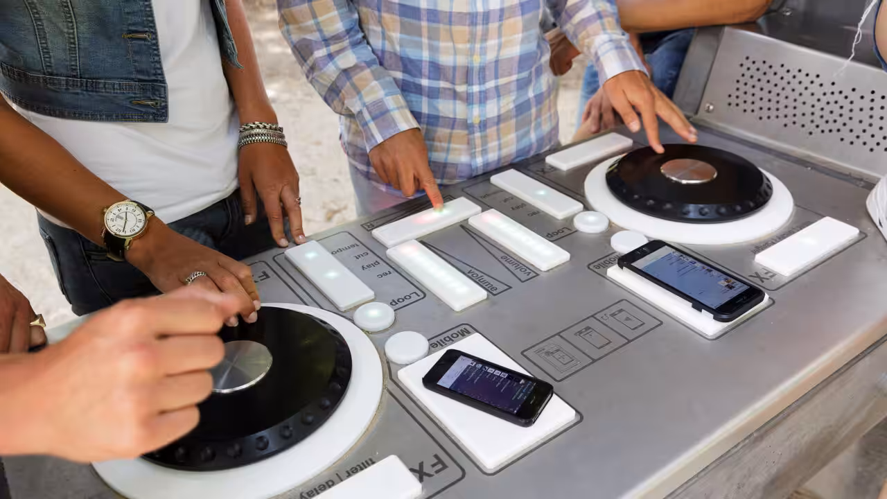 Die 2 Tonverstärkende Pads für Handys um eigene Musik zu teilen
