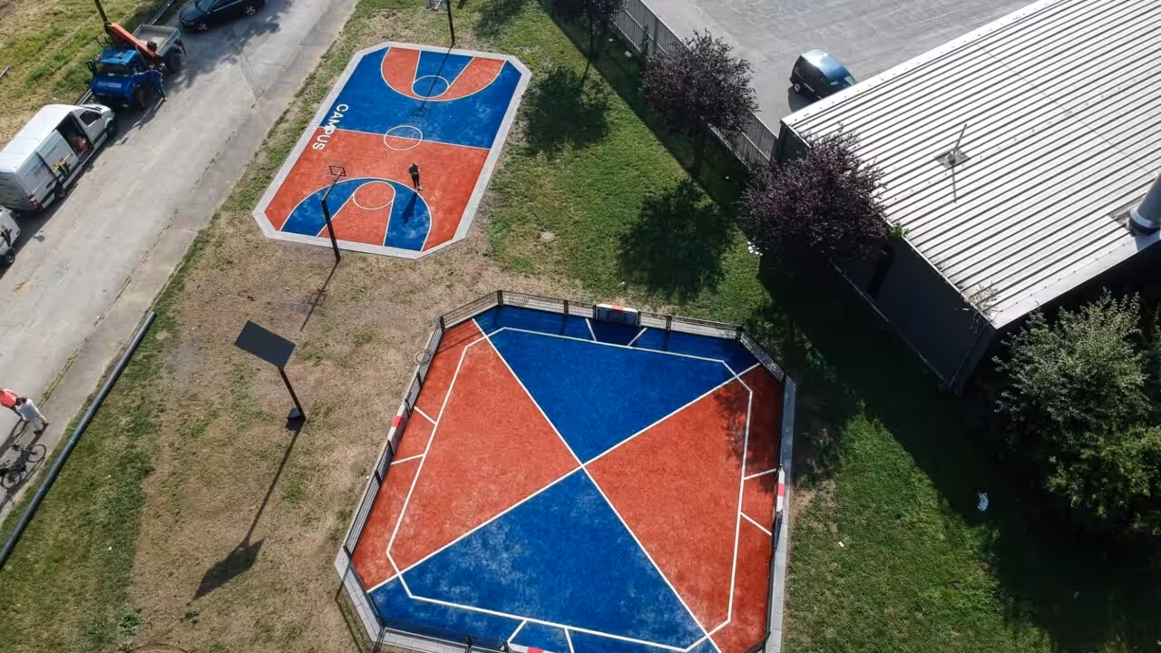 Nutze die Kraft der Sonne – Lappset Solar bringt saubere Energie zu deinen interaktiven Spielgeräten.