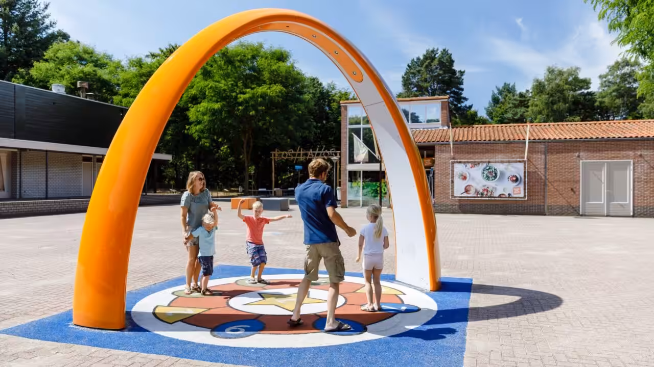 Lappset Sona: Der magische interaktive Spielbogen für abenteuerlustige Kinder