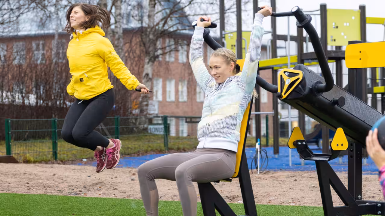 Kraft und Ausdauer steigern Mit Sisu Fitness trainierst du effektiv alle wichtigen Muskelgruppen für mehr Stärke und Mobilität.