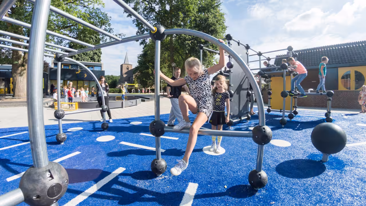 Parkour mit sicheren Geräten für den Schulhof! 