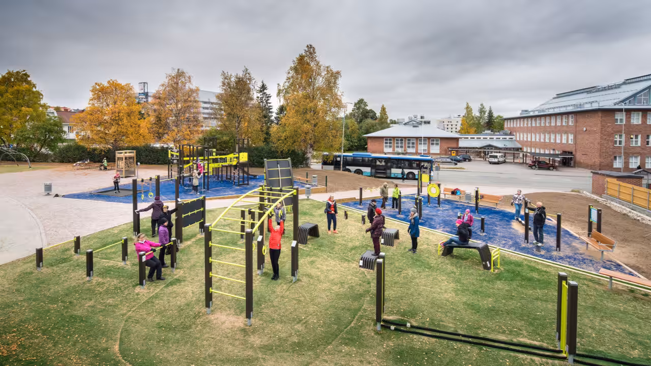 Fit im Alter – Outdoor-Sportgeräte für Senioren fördern Aktivität und Lebensqualität.